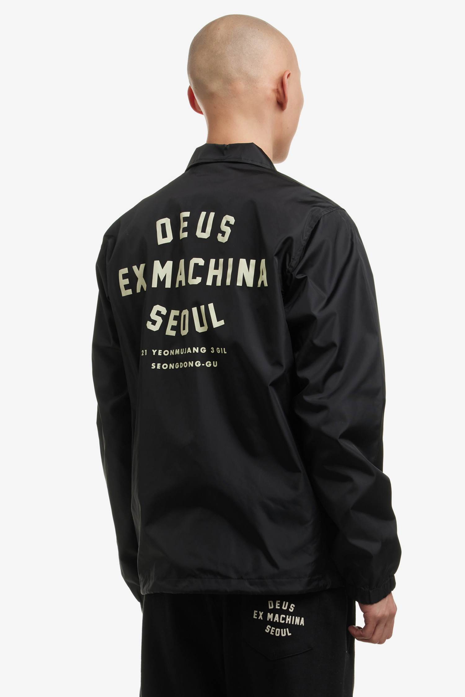 DEUS EX MACHINA - 블루종/점퍼 - [데우스서울] SEONGSU COLLEGE COACH JACKET 성수 칼리지 코치 재킷 - BLACK