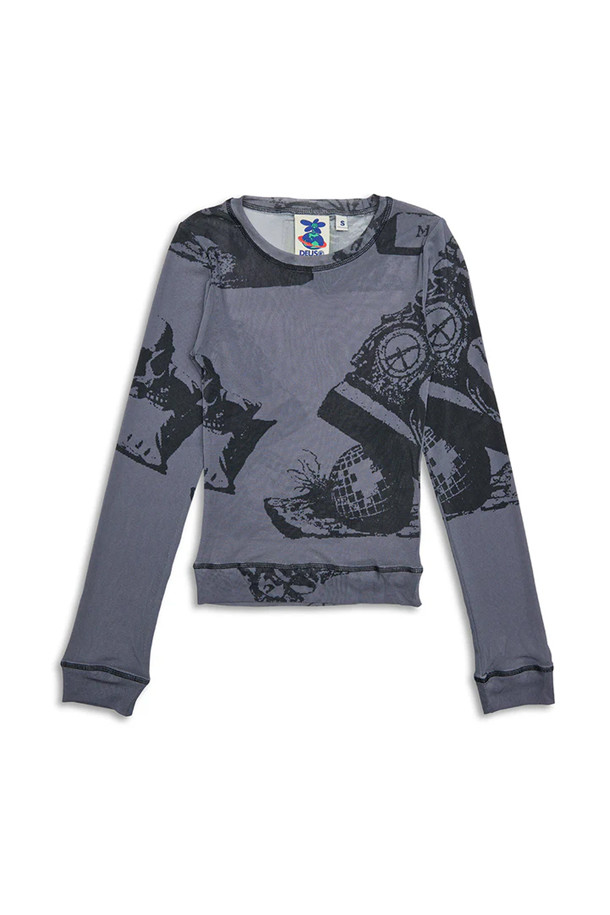 [데우스] 5-7-6 메쉬 롱 슬리브 탑 - BOULEVARD는 가을, 겨울에 착용하기 좋은 메쉬 소재의 긴소매 상의입니다. 미니멀하고 클래식한 스타일을 추구하는 분들께 적합하며, 겨울 데일리룩에 활용하기 좋습니다. 나일론 소재로 제작되어 편안한 착용감을 선사하며, 메쉬 패턴이 특징입니다. 심플하면서도 세련된 디자인으로 다양한 하의와 매치하여 개성 있는 스타일을 연출할 수 있습니다.
