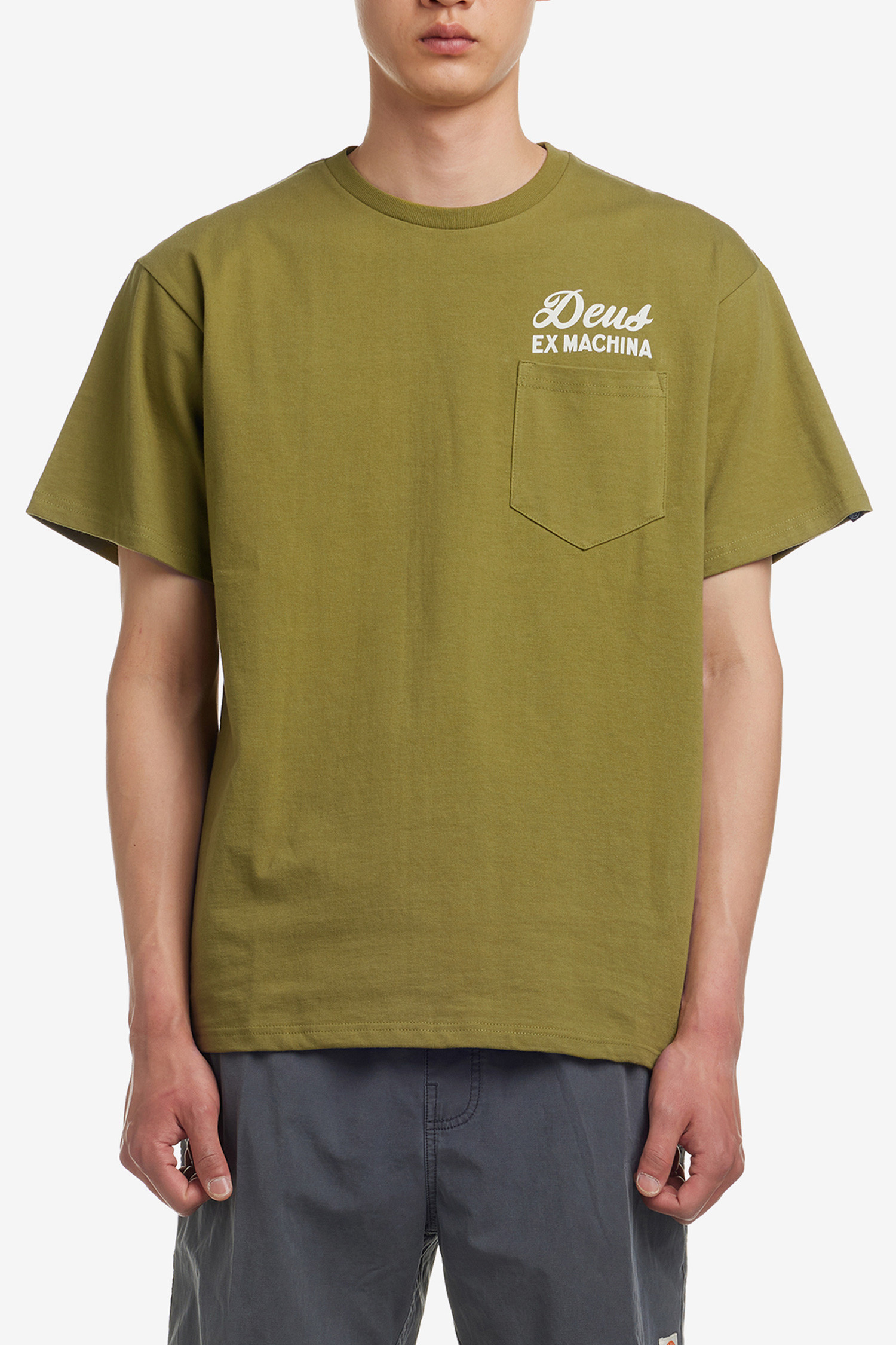 DEUS EX MACHINA - 반팔티셔츠 - [데우스서울] SAMCHEONG ADDRESS POCKET TEE 삼청 어드레스 포켓 반팔티셔츠 - ROVER GREEN