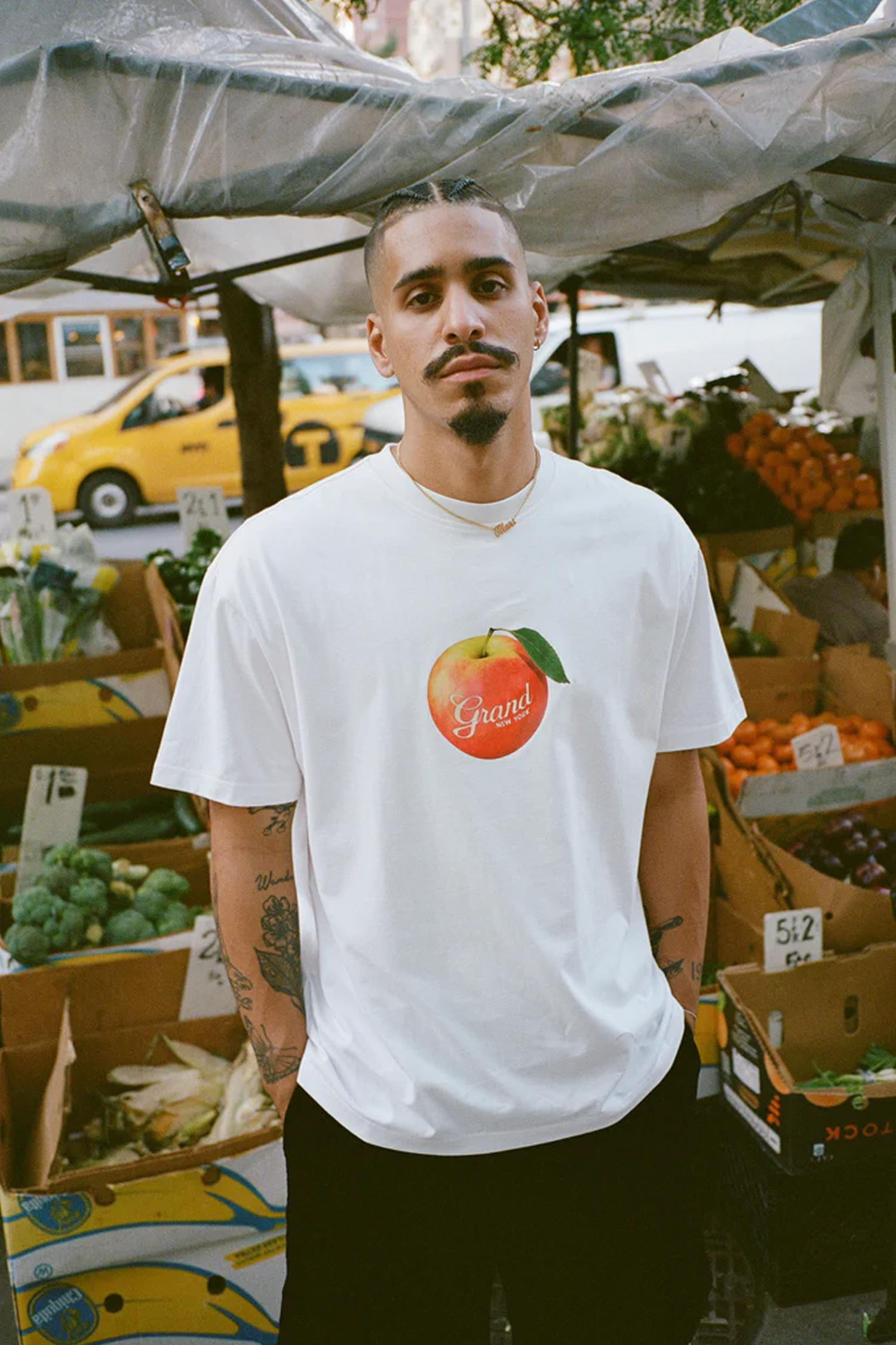 GRAND COLLECTION - 반팔티셔츠 - [그랜드컬렉션] The Big Apple Tee 빅 애플 티 - White