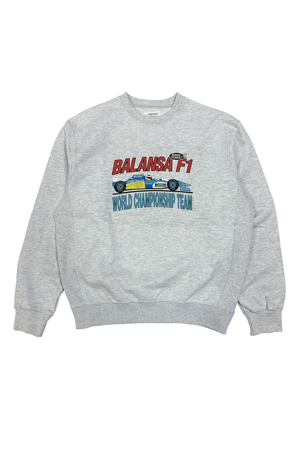 [발란사] BALANSA F-1 크루넥 에프원 크루넥 - 애쉬 그레이는 캐주얼, 스포티한 스타일을 연출하기 좋은 남녀 공용 크루넥 스웨트셔츠입니다. 봄, 가을, 겨울 계절에 적합하며, 일상생활에서 편안하게 착용할 수 있습니다. 레귤러 핏에 라운드넥 디자인으로 제작되었으며, F-1 시리즈 특유의 로고 패턴이 특징입니다. 애쉬 그레이 컬러로 다양한 겨울 데일리룩에 미니멀하게 매치하기 좋습니다. 긴소매 기장의 레귤러 기장 상의입니다.
