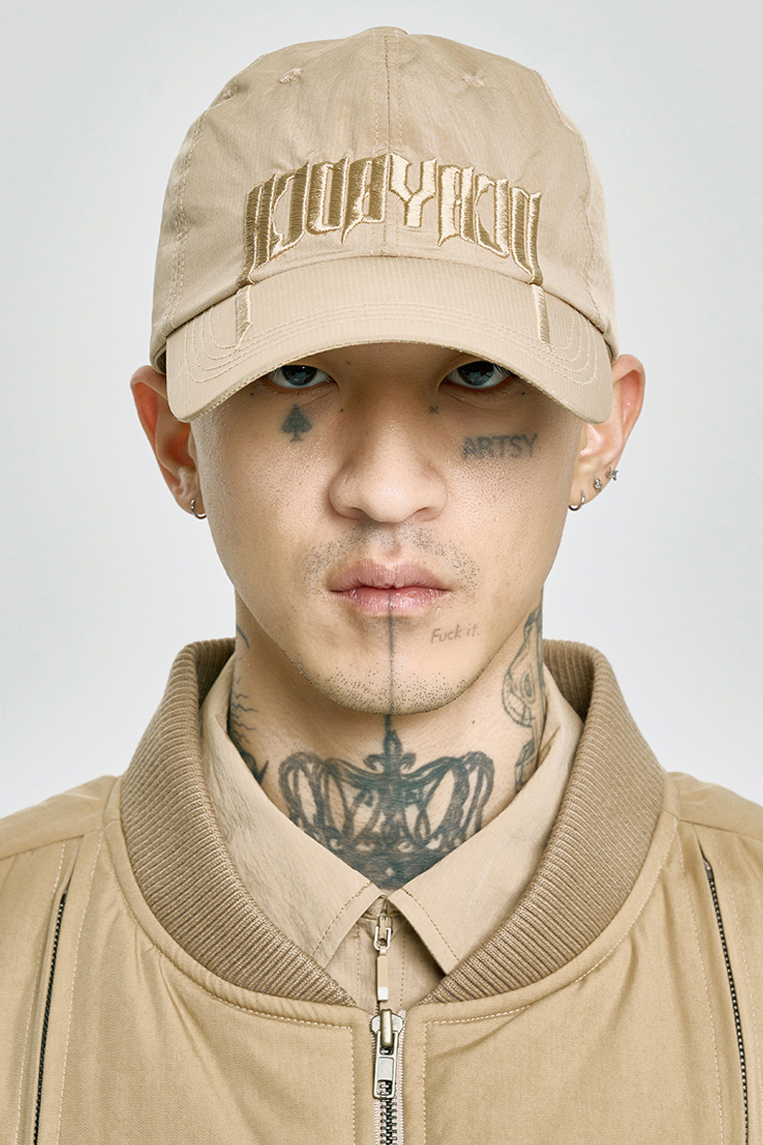 AJOBYAJO - 모자 - [아조바이아조] Arch Logo Nylon Cap 아치 로고 나일론 캡 - BEIGE