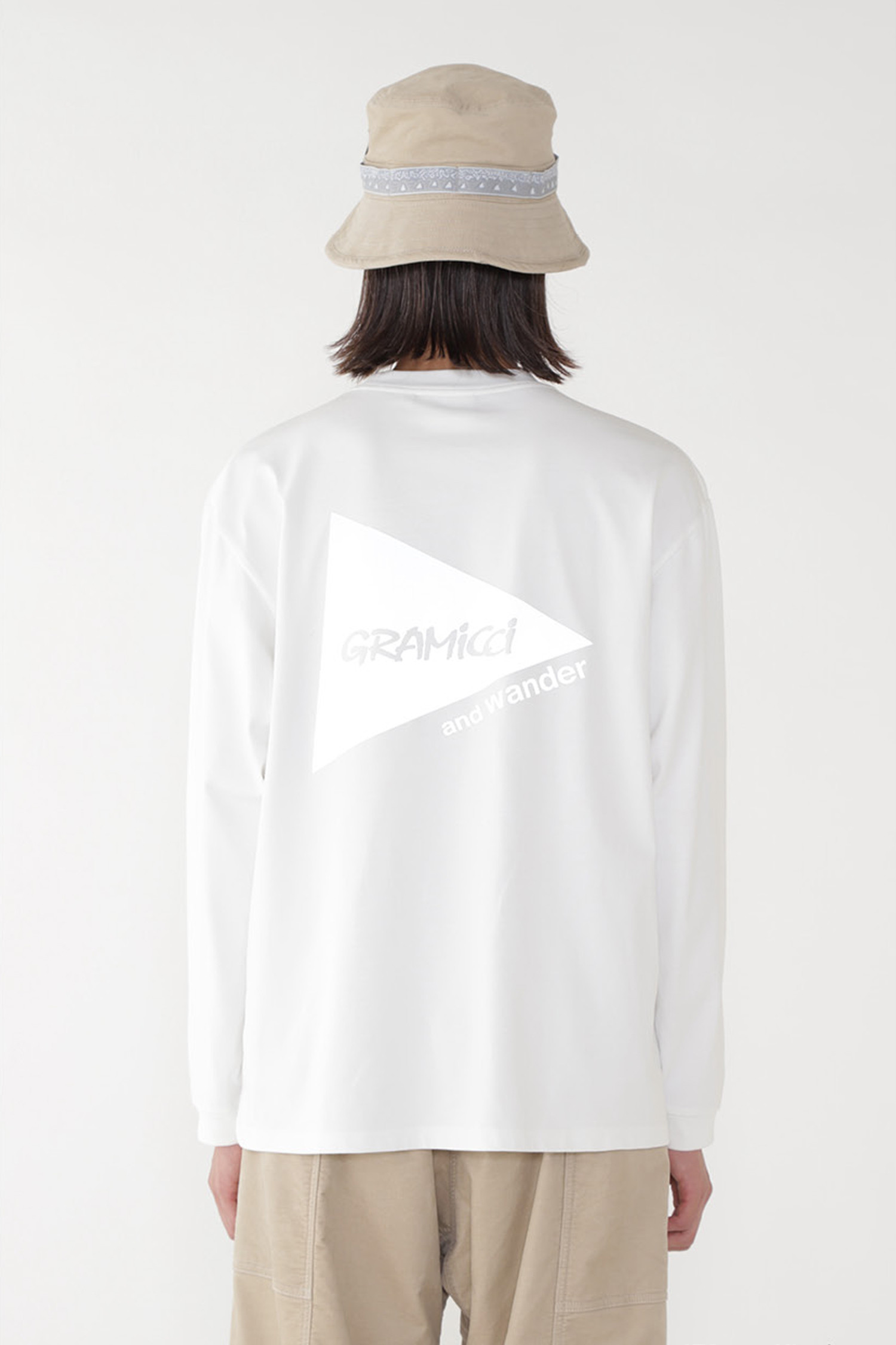 GRAMICCI - 긴팔티셔츠 - [그라미치X앤드원더] BACKPRINT L/S TEE 백프린트 롱 슬리브 티 - WHITE