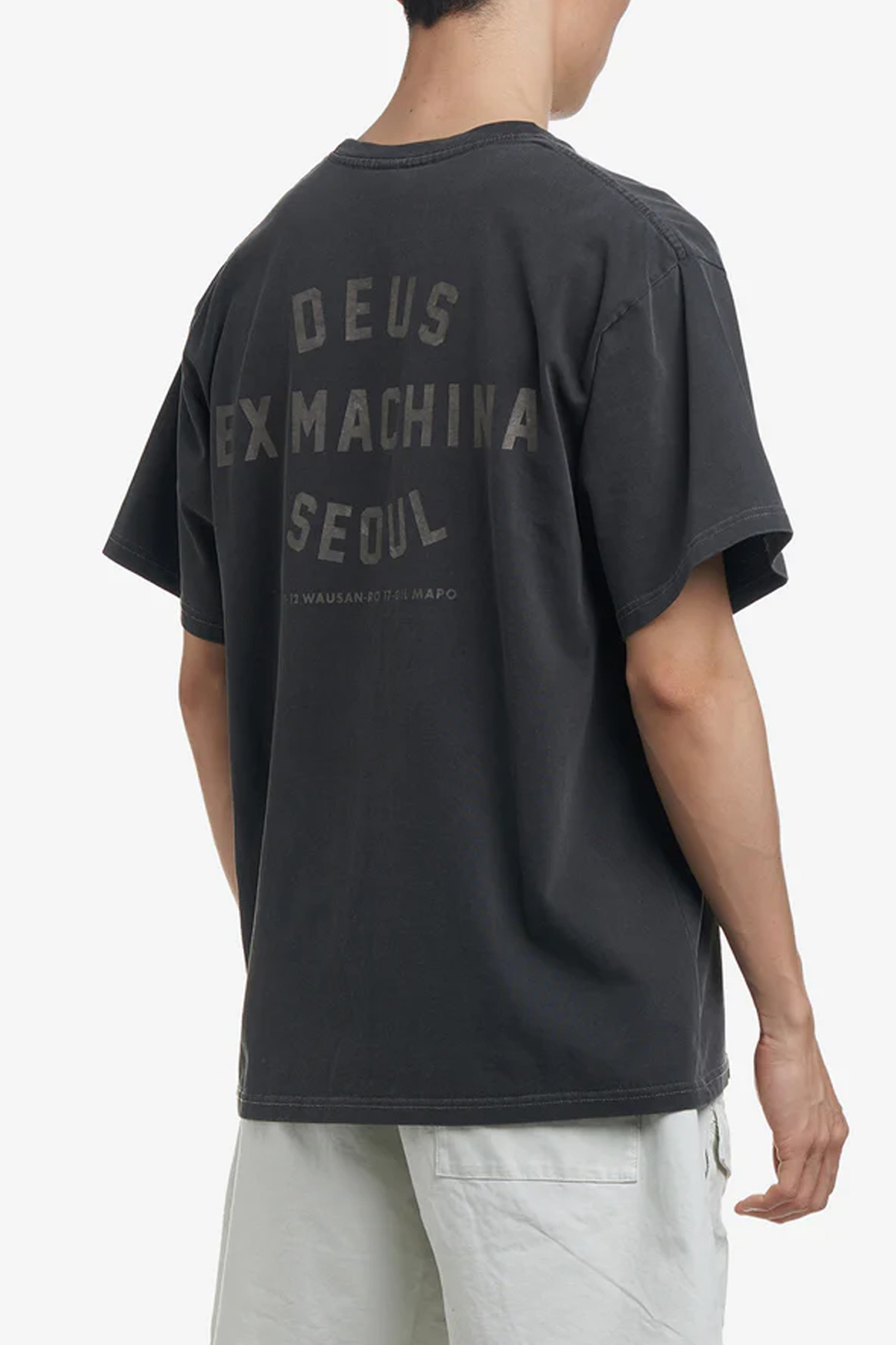 DEUS EX MACHINA - 반팔티셔츠 - [데우스서울] VINTAGE WASHED SEOUL TEE 빈티지 워시드 서울 티셔츠 - CHARCOAL BLACK