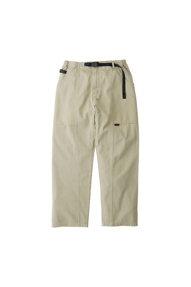 [그라미치] 그라미치 가젯 팬츠 - OAT는 에코 코튼 소재의 무지 디자인으로, 캐주얼하고 미니멀한 스타일을 연출합니다. 스트레이트 핏과 테이퍼드 핏을 모두 느낄 수 있으며, 신축성 있는 허리 밴딩으로 편안한 착용감을 제공합니다. 캠어라운드 포켓, 웨빙 스트랩, 다이아몬드형 크로치 거셋 등의 디테일이 돋보이며, 로우라이즈 디자인으로 스타일리시함을 더했습니다. 일상, 산책 등 편안한 활동에 적합하며, 시티보이룩을 완성하기 좋습니다.
