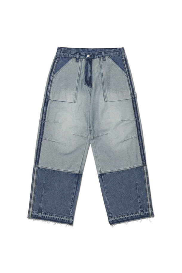 REVERSED CARPENTER DENIM PANTS (리버스드 카펜터 데님 팬츠) - WASHED NAVY는 남성용 데님 팬츠입니다. 캐주얼, 스트릿 스타일을 연출하기 좋으며, 봄, 여름, 가을에 착용하기 적합합니다. 중간 두께의 데님 소재에 워싱 가공을 더해 자연스러운 멋을 살렸습니다. YKK 지퍼를 사용했으며, 카펜터 스타일 디자인과 레귤러 핏으로 편안한 착용감을 제공합니다. 동네 마실룩이나 산책룩에 활용하기 좋습니다.
