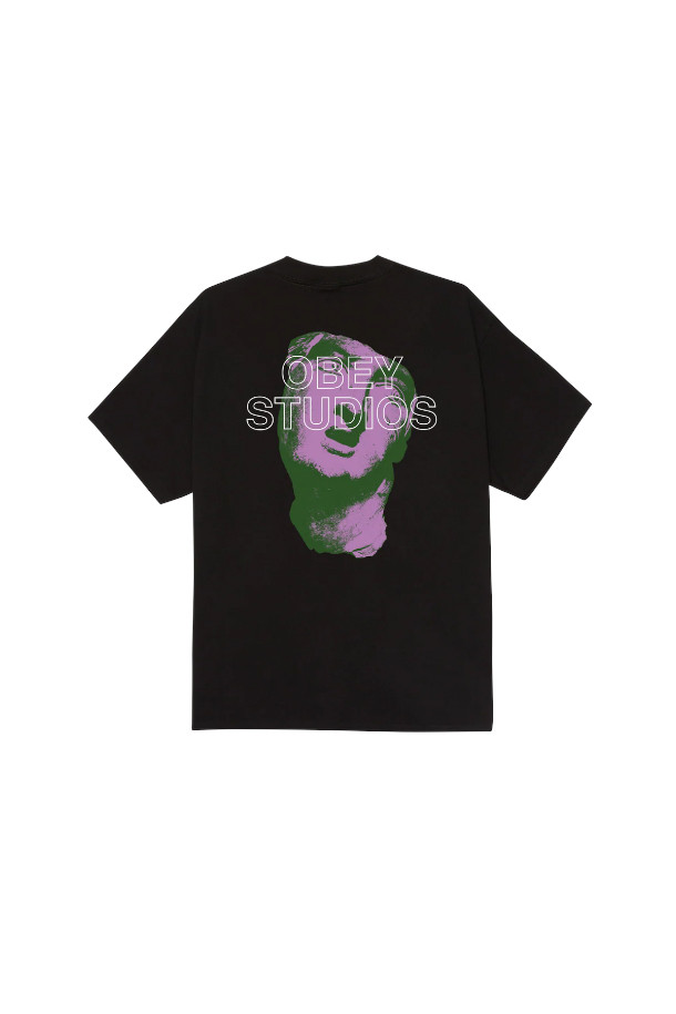 OBEY STUDIOS STATUE (오베이 스튜디오스 스테츄) - BLACK 티셔츠는 남녀 모두 착용 가능한 레귤러 핏의 반소매 티셔츠입니다. 블랙 컬러에 면 소재로 제작되어 부드러운 촉감을 제공하며, 봄, 여름, 가을에 적합합니다. 라운드넥 디자인에 스트릿 및 캐주얼 스타일을 연출할 수 있으며, 로고 또는 그래픽 프린트가 돋보입니다. 일상생활에서 개성 있는 스타일을 연출하고 싶은 분들께 추천합니다. 미니멀한 스타일 연출에도 용이합니다.
