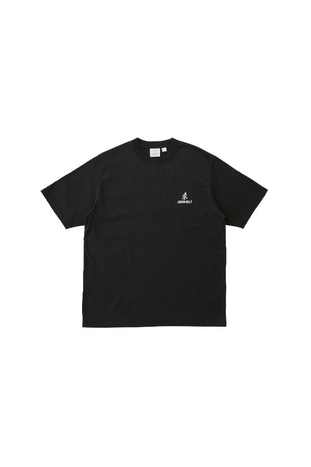 그라미치(Gramicci) 원 포인트 로고 티셔츠는 일상과 아웃도어 활동에 적합한 반소매 티셔츠입니다. 블랙 색상의 라운드넥 디자인으로, 캐주얼, 스포티, 미니멀 스타일을 연출할 수 있습니다. 봄, 여름 시즌에 적합하며, 부드러운 촉감의 면 60%, 폴리에스터 40% 혼방 소재로 제작되었습니다. BCI 코튼과 재생 폴리에스터를 사용하여 속건 기능을 갖췄으며 산책룩, 여행룩에 활용하기 좋습니다. 레귤러 핏으로 편안하게 착용할 수 있으며, 원 포인트 로고 패턴이 특징입니다.
