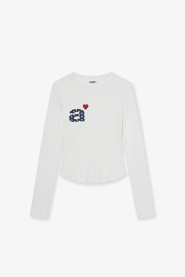 DOT 스몰 레터 L/S - 화이트는 캐주얼하고 미니멀한 스타일을 추구하는 모든 성별을 위한 상의입니다. 부드러운 면 소재로 제작되어 가을과 겨울철 데일리룩에 적합하며, 레귤러 핏과 라운드넥 디자인으로 편안한 착용감을 선사합니다. A로고와 도트 무늬, 로고 디자인이 특징이며, 2025 F/W 'KEEPSAKE' 컬렉션의 일부로 선보입니다. 화이트, 네이비, 멜란지 그레이, 브라운 네 가지 색상으로 출시되어 다양한 겨울 스타일을 연출할 수 있습니다. 긴소매 기장의 레귤러 핏 상의로, 어떤 하의와도 쉽게 매치할 수 있습니다.
