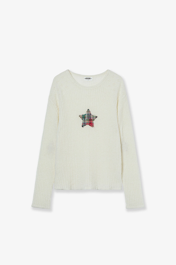 아이보리 컬러의 시스루 별 아플리케 니트입니다. F/W 시즌에 어울리는, 얇은 두께감의 긴소매 니트 스웨터로, 데이트룩, 캐주얼, 미니멀, 클래식 스타일 연출에 적합합니다. 아크릴, 나일론, 울, 알파카, 면 등 다양한 소재가 혼방되어 부드러운 착용감을 선사하며, 라운드 넥 디자인으로 편안하게 착용할 수 있습니다. 은은하게 비치는 시스루 디테일과 별 아플리케 패턴이 포인트가 되어, 밋밋하지 않게 포인트를 줄 수 있습니다. 
