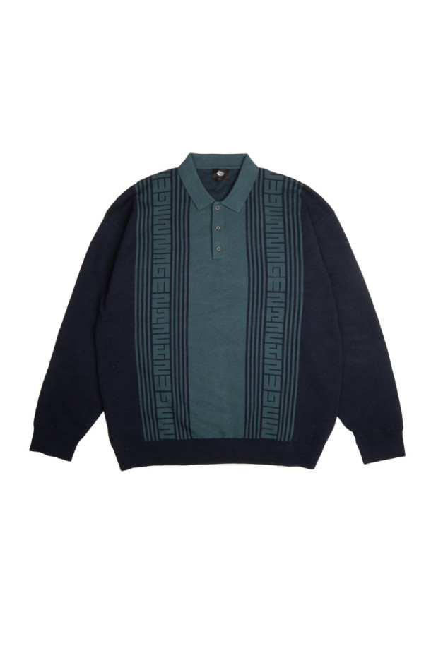 ROYAL KNIT LS POLO (로얄 니트 롱슬리브 폴로) - BLUE/TEAL는 가을, 겨울 시즌에 어울리는 남성용 롱슬리브 폴로입니다. 클래식한 스타일의 레귤러핏으로 제작되었으며, 두꺼운 니트 소재로 부드러운 촉감을 선사합니다. 블루와 틸 컬러 조합의 패턴이 돋보이며, 폴로넥 디자인으로 세련된 느낌을 더했습니다. 데이트룩, 출근룩, 모임룩 등 다양한 TPO에 미니멀하고 캐주얼하게 활용할 수 있습니다.
