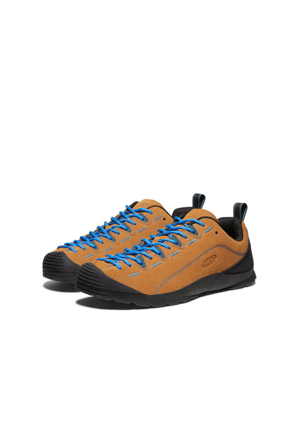 [킨] 재스퍼 - Cathay Spice/Orion Blue는 아웃도어 활동과 일상생활 모두에 적합한 남성용 운동화입니다. 봄, 여름, 가을 계절에 어울리며, 라운드 앞코 디자인과 끈으로 여미는 스타일입니다. 무지 패턴에 '무빙코드' 구조와 '컨투어드 핏'을 적용하여 자유로운 움직임을 지원하며, 발에 적응하는 디자인이 특징입니다. 나일론과 고무 소재로 제작되었으며, '에코 항균 기능'을 갖춰 쾌적한 착용감을 제공합니다. 캐주얼, 미니멀, 스포티한 스타일을 연출하며, 동네 마실, 산책, 여행 시 편안하게 신을 수 있습니다.
