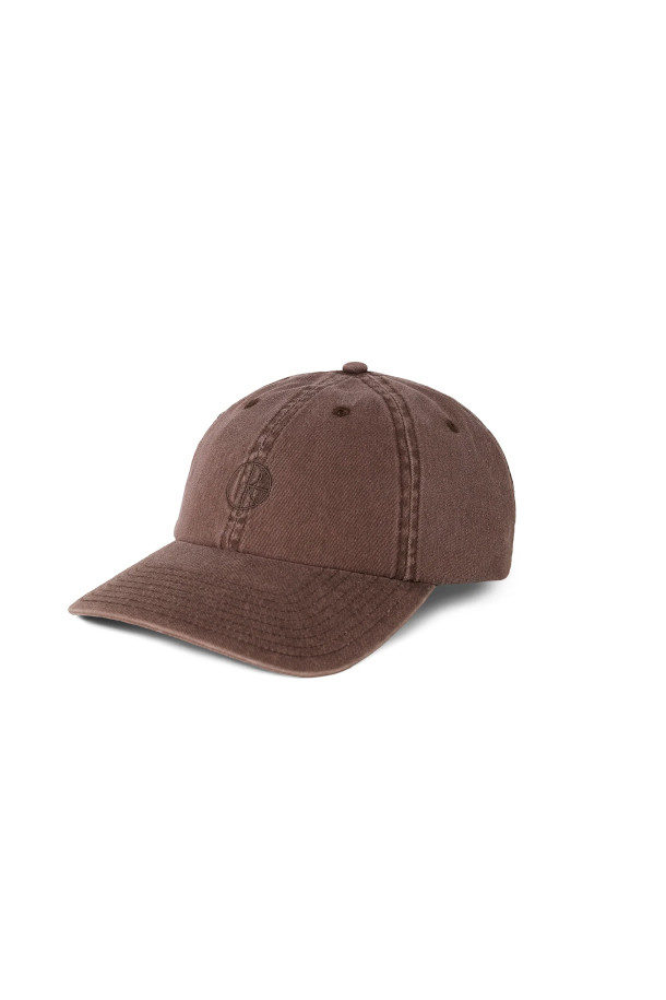 Sai Cap(사이 캡) - Washed Rust는 빈티지한 워싱 가공으로 멋을 더한 캡 모자입니다. 부드러운 면 소재로 제작되어 편안한 착용감을 제공하며, 일상에서 부담 없이 착용하기 좋습니다. 유행을 타지 않는 무지 디자인에 일반적인 모자 깊이와 챙 넓이로 제작되어 캐주얼, 미니멀, 클래식 스타일 모두 소화 가능합니다. 여행룩이나 산책룩에 간편하게 매치하여 스타일리시함을 더해보세요. 사이즈 조절 기능이 있어 누구나 편안하게 착용할 수 있습니다.
