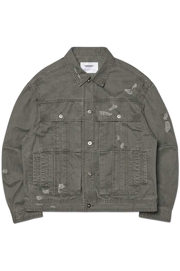 [노매뉴얼] 아이피 데미지 재킷 - 카키 그레이는 남녀 모두 착용 가능한, 봄과 여름에 어울리는 오버핏 크롭 데님 재킷입니다. 카키 그레이 컬러에 워싱 가공과 데미지 디테일이 더해져 스트릿 및 캐주얼 스타일을 연출하기 좋습니다. 중간 두께감의 면 소재로 제작되었으며, 긴 소매와 버튼 여밈 방식으로 디자인되었습니다. 개성 있는 스타일을 완성하고 싶은 분들께 추천하는 아이템입니다.
