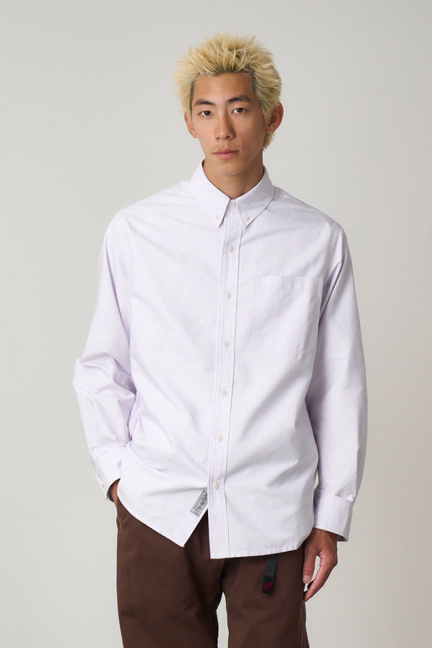[그라미치] GRAIMICCI (그라미치) 옥스포드 버튼 다운 스탠스 셔츠 - IRIS STRIPE는 클래식, 캐주얼, 미니멀 스타일을 아우르는 남녀 공용 셔츠입니다. 아이리스 스트라이프 패턴의 긴소매 셔츠로, 옥스포드 소재와 써모라이트 블렌드 원단을 사용하여 겨울철에도 따뜻하게 착용할 수 있습니다. 레귤러핏에 버튼다운 네크라인과 가슴 플랩 포켓, 암홀 거셋 디테일을 더해 활동성을 높였습니다. 일상, 출근, 여행 등 다양한 TPO에 활용 가능한 실용적인 아이템입니다.
