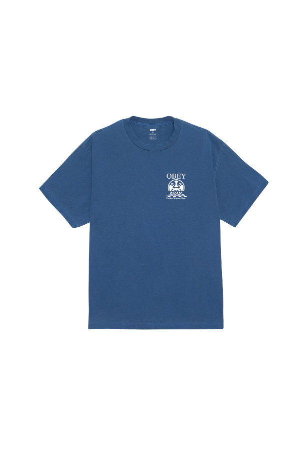 OBEY PRECISION (오베이 프리시전) - PIGMENT DARK DENIM (피그먼트 다크 데님) 티셔츠는 남성용으로, 캐주얼 및 스트릿 스타일을 즐기는 분들에게 적합합니다. 다크 데님 컬러와 로고, 프린트 무늬가 특징이며, 봄, 여름, 가을 계절에 레귤러 핏으로 편안하게 착용할 수 있습니다. 부드러운 촉감의 데님 소재와 라운드넥 디자인, 반소매 기장으로 제작되었으며, 피그먼트 워싱 처리로 빈티지한 멋을 더했습니다. 여행룩이나 캠핑룩, 미니멀한 스타일에도 매치하기 좋은 활용도 높은 아이템입니다.
