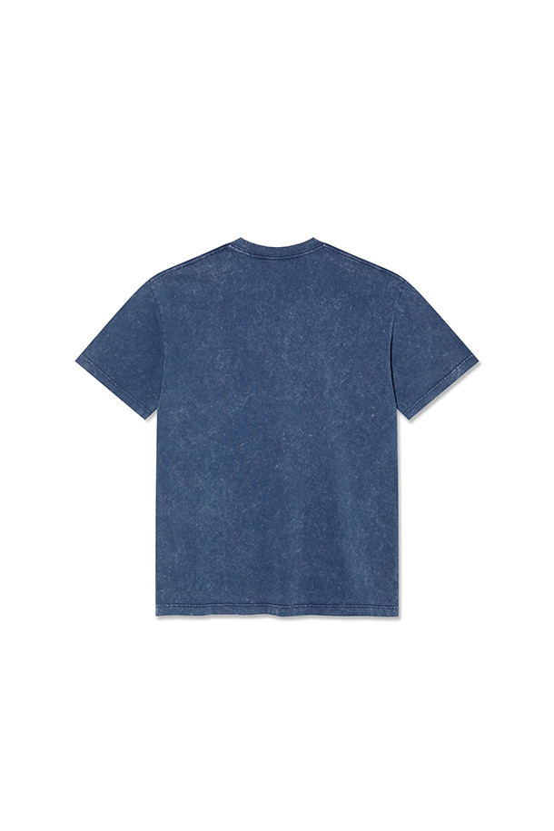 [폴라스케이트] 애시드 티셔츠 | 서프 로고 다크블루는 캐주얼하고 스트릿한 스타일을 즐기는 남녀 모두에게 잘 어울리는 티셔츠입니다. 부드러운 면 소재로 제작되어 편안한 착용감을 선사하며, 얇은 두께감으로 봄, 여름 시즌에 시원하게 입을 수 있습니다. 레귤러 핏에 라운드넥 디자인으로, 어떤 스타일에도 쉽게 매치할 수 있습니다. 다크블루 컬러 바탕에 서핑 로고 프린트가 돋보이며, 일상 속에서 개성 있는 스타일을 연출할 수 있게 해줍니다. 반소매 기장의 레귤러 티셔츠입니다.
