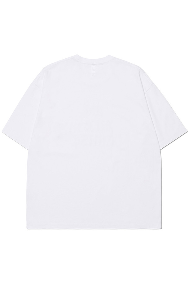 [노매뉴얼] RAW VISION T-SHIRT 로우 비전 티셔츠 - WHITE는 남녀 공용으로 착용 가능한 티셔츠입니다. 부드러운 촉감의 면 소재로 제작되었으며, 32/2ply 원단과 바이오 가공을 통해 뛰어난 착용감을 제공합니다. 2025 SPRING SUMMER COLLECTION 제품으로, 라운드넥과 반소매 디자인으로 봄, 여름철 일상복으로 활용하기 좋습니다.
