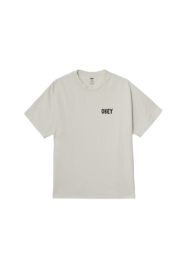 **OBEY ICON PHOTO 오베이 아이콘 포토 - PIGMENT CHALK**는 캐주얼 및 스트릿 스타일을 즐기는 분들을 위한 공용 티셔츠입니다. 챠콜 색상의 면 소재로 제작되어 부드러운 촉감을 선사하며, 봄, 여름 시즌에 적합합니다. 크롭 기장의 오버핏 디자인에 라운드 넥으로 편안함을 더했으며, 그래픽 프린트 디테일이 돋보입니다. 산책룩과 같은 일상적인 TPO에 활용하기 좋으며, 반소매 형태로 시원하게 착용할 수 있습니다.
