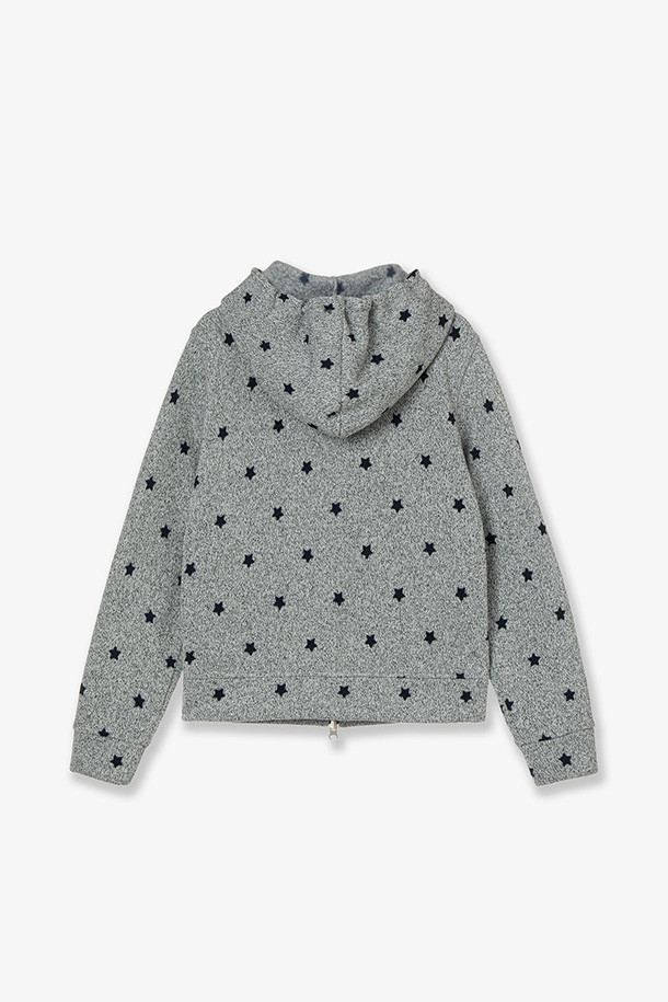 STAR HIGH NECK ZIP UP - GREY (스타 하이넥 집업 - 그레이)는 여성 의류 상의 제품으로, 캐주얼하고 미니멀한 스타일을 추구하는 분들께 적합합니다. 봄, 가을에 어울리는 얇은 두께감의 면 소재로 제작되어 부드러운 촉감을 선사하며, 레귤러핏으로 편안하게 착용할 수 있습니다. 하이넥 디자인과 집업 여밈 방식으로 보온성을 더했으며, 크롭 기장과 별 패턴 프린트가 포인트를 줍니다. 산책룩과 같은 일상적인 TPO에 활용하기 좋으며, 긴 소매 기장으로 간절기에도 유용합니다.
