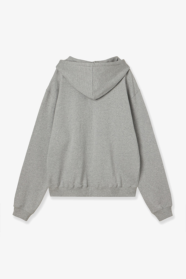 [AEAE] 웹 로고 루즈 후디는 멜란지 그레이와 카모 두 가지 색상으로 출시된 UNISEX 스타일의 후드티입니다. 2025년 계절감을 담아 면과 스판덱스 혼방 소재로 제작되어 편안한 착용감을 제공합니다. 루즈핏으로 디자인되어 캐주얼 및 스트릿 스타일을 연출하기 좋으며, 일상, 동네 마실, 집콕, 가을 나들이 등 다양한 TPO에 활용 가능합니다. 시그니처 프린팅된 웹 로고와 긴 소매가 특징이며, 미니멀한 무드를 더해줍니다. 심플하면서도 개성 있는 스타일을 완성해보세요.
