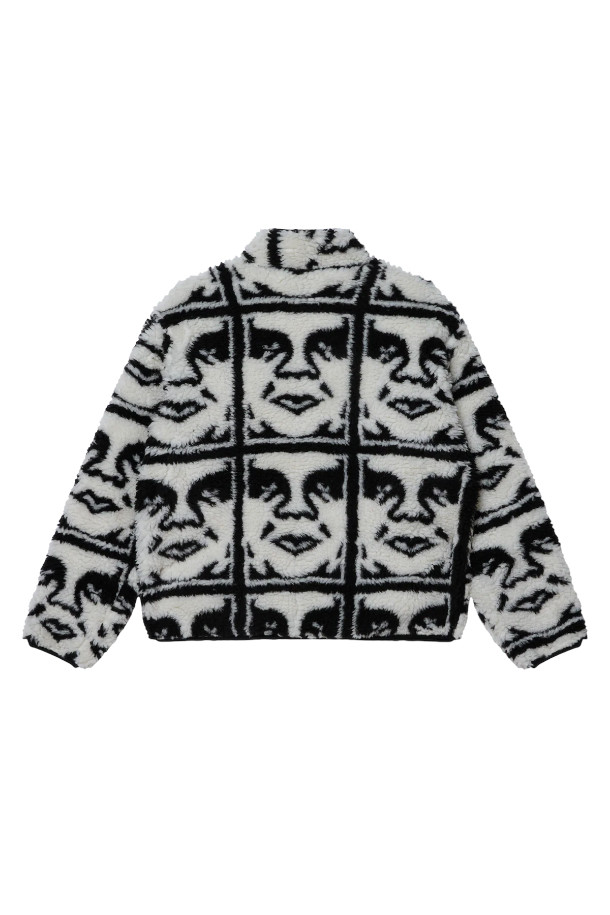 OBEY (오베이) REPEATED ICON SHERPA JKT 오베이 리피티드 아이콘 셰르파 재킷 - BLACK MULTI는 남녀 모두 착용 가능한 셰르파 자켓입니다. 블랙과 화이트 컬러 조합으로, 가을과 겨울에 따뜻하게 입을 수 있도록 두꺼운 두께감으로 제작되었습니다. 부드러운 플리스 소재와 폴리에스테르 소재를 사용하여 편안한 착용감을 선사합니다. 집업 스타일의 오버핏 크롭 기장으로, 스트릿 스타일과 캐주얼 스타일을 모두 소화할 수 있으며 반복적인 아이콘 패턴이 특징입니다.
