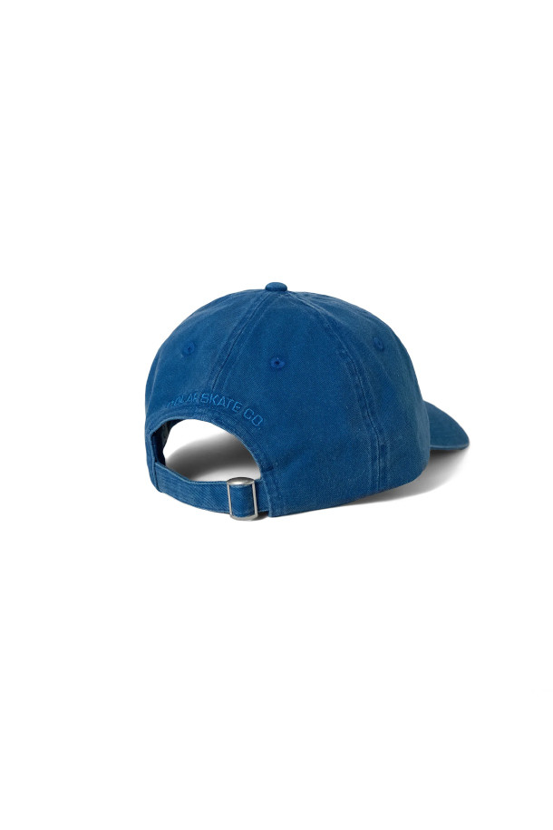 Sai Cap (사이 캡) - Washed Blue는 부드러운 면 소재로 제작되어 편안한 착용감을 선사하는 볼캡입니다. 워싱 가공을 거쳐 빈티지한 멋을 더했으며, 무지 디자인에 로고 디테일로 포인트를 주었습니다. 일반적인 모자 깊이와 챙 넓이로 제작되어 데일리룩에 부담 없이 매치하기 좋습니다. 사이즈 조절이 가능하여 남녀 공용으로 착용할 수 있으며, 산책룩, 여행룩 등 캐주얼, 미니멀, 클래식 스타일 모두 소화 가능합니다. 봄, 여름, 가을 계절에 활용하기 좋은 아이템입니다.
