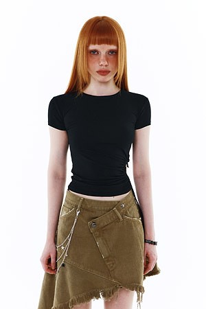 [LEEY] HEART-STRING SHRUNK T-SHIRT 하트 스트링 슈렁크 티셔츠 - BLACK