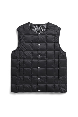 [타이온] CREW NECK BUTTON DOWN VEST 크루 넥 버튼 다운 베스트 - BLACK