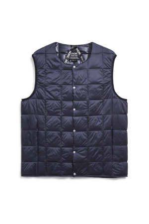 [타이온] CREW NECK BUTTON DOWN VEST 크루 넥 버튼 다운 베스트 - D.NAVY