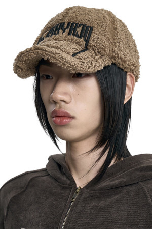 Arch Logo Fleece Cap 아치 로고 플리스 캡  - CAMEL