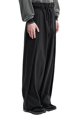 [아조바이아조] Cotton Twill One Tuck Pants 코튼 트윌 원 턱 팬츠 - BLACK