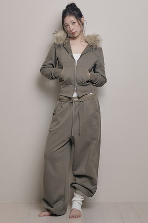 [OURRSHAPE] WOVEN WAIST SWEAT PANTS 우븐 웨이스트 스웻 팬츠 - KHAKI BROWN