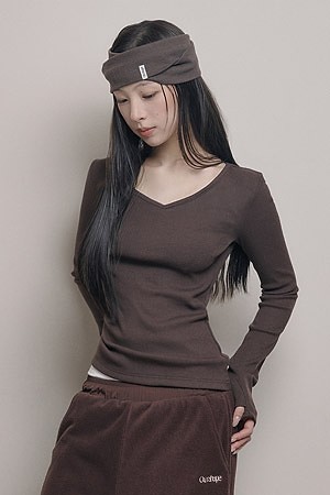 [OURRSHAPE] SLIM SHAPE V NECK LONGSLEEVE 슬림 쉐입 V넥 롱 슬리브 - COFFEE BROWN