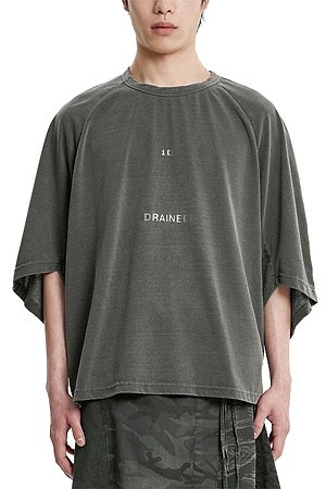 [아조바이아조] The Me Decade Sculpted Raglan T-Shirt 더 미 디케이드 스컬프티드 라글란 티셔츠 - CHARCOAL