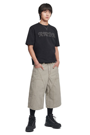 [노매뉴얼] WAFFLE PATCHED CROP T-SHIRT 와플 패치드 크롭 티셔츠 - BLACK