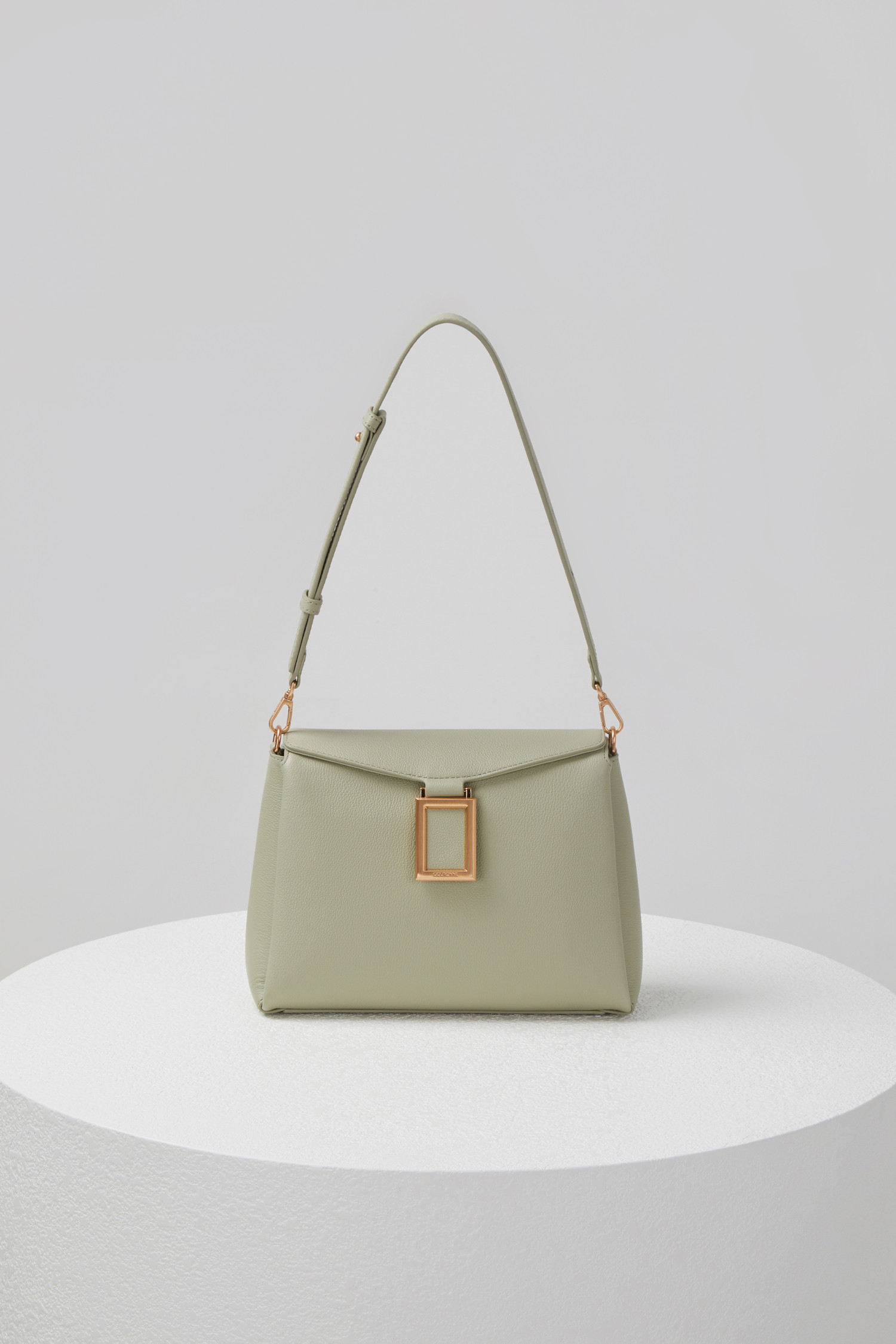 COURONNE] 스윙_진 오프(Swing_jean OFF) 숄더 24