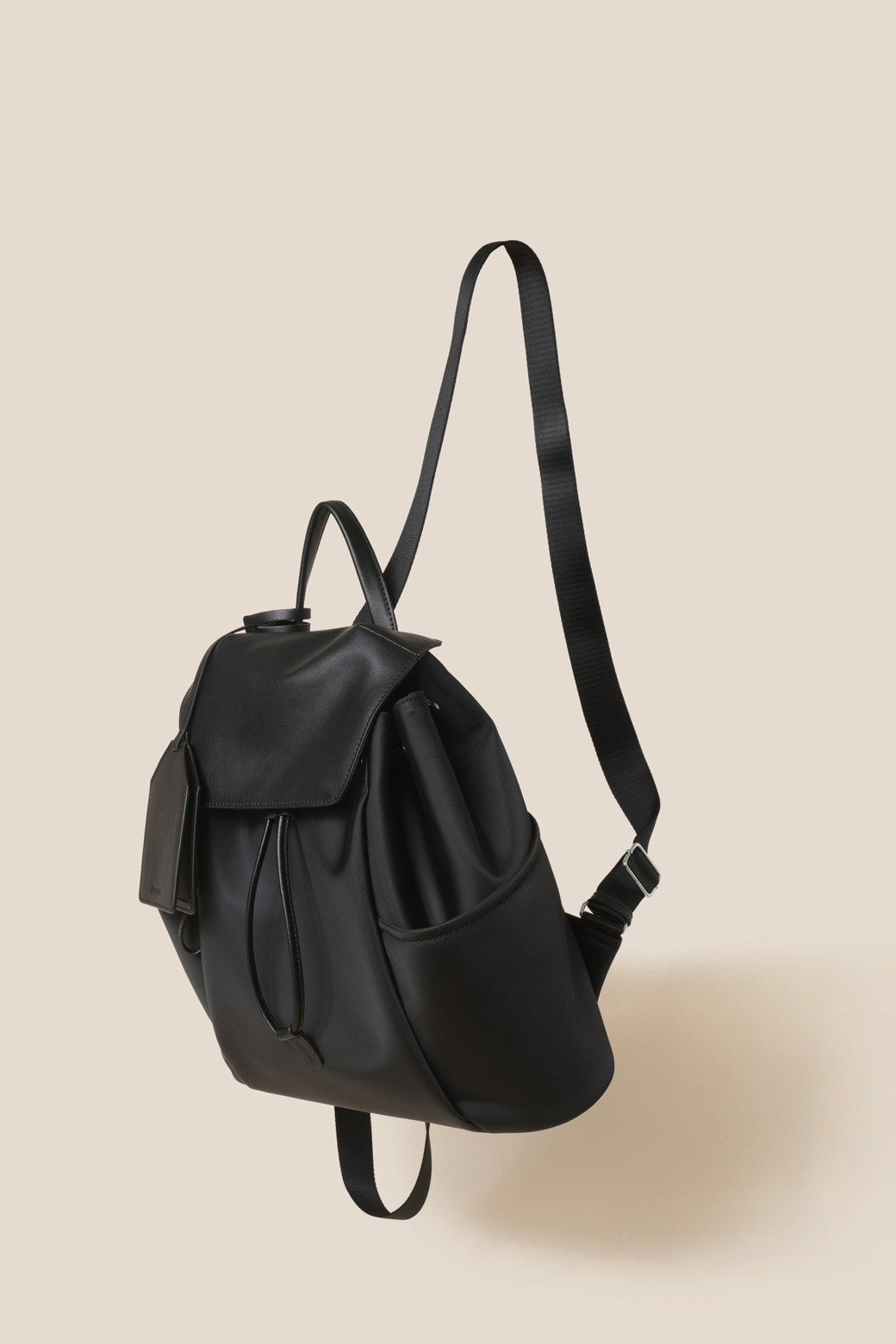 バックパック・リュック COURONNE Douce Backpack 33 (Black)_RCBBX24643BKX 쿠론]Douce Backpack 33 (Black)_RCBBX24643BKX