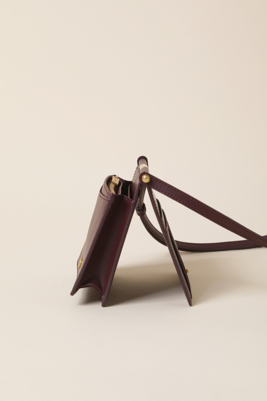 折りたたみ財布 COURONNE Mael Passport Wallet Wine RCWGX24643WIX 51ew3aD7p6L._AC_.jpg