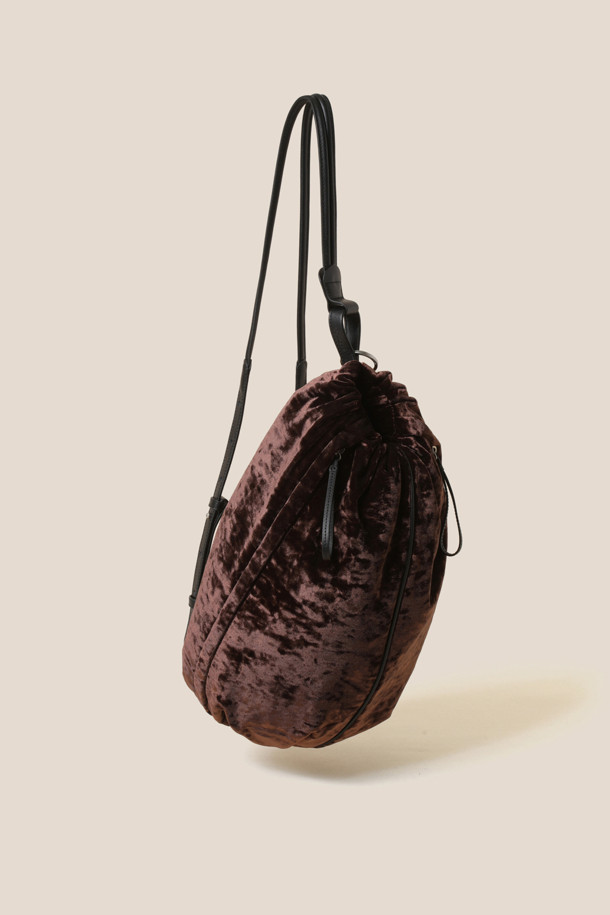 COURONNE - 숄더백 - Douce Shoulder 17 Velvet (Dark Brown)