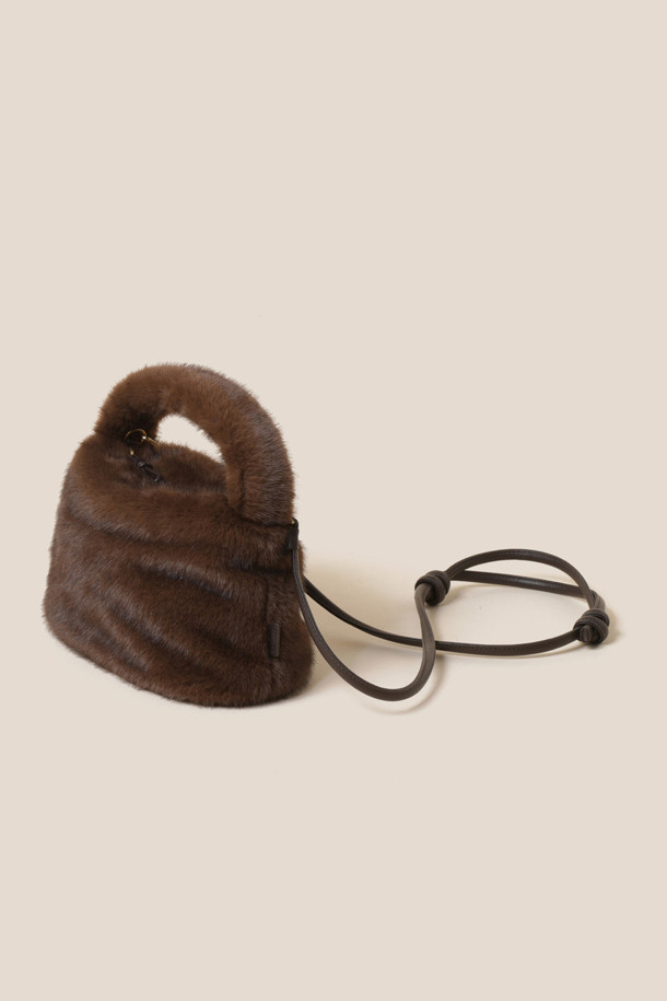 COURONNE - 토트백 - Lumie Fur Tote 25 (Dark Brown)