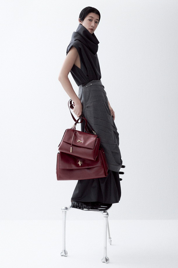 COURONNE - 토트백 - Fermoir Tote 33 (Dark Red)