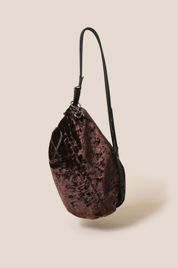 COURONNE - 숄더백 - Douce Shoulder 17 Velvet (Dark Brown)