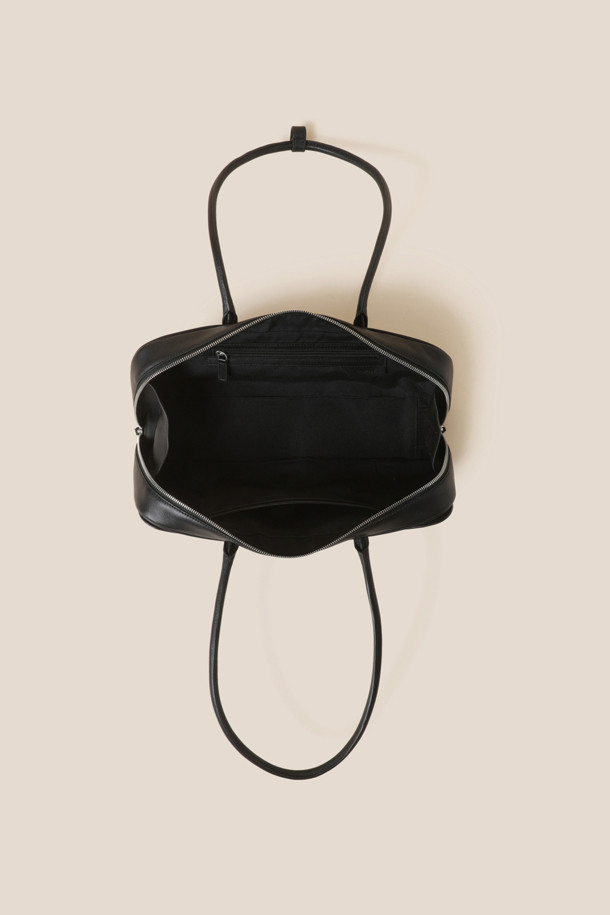 COURONNE - 숄더백 - Bern Shoulder 36 (Black)