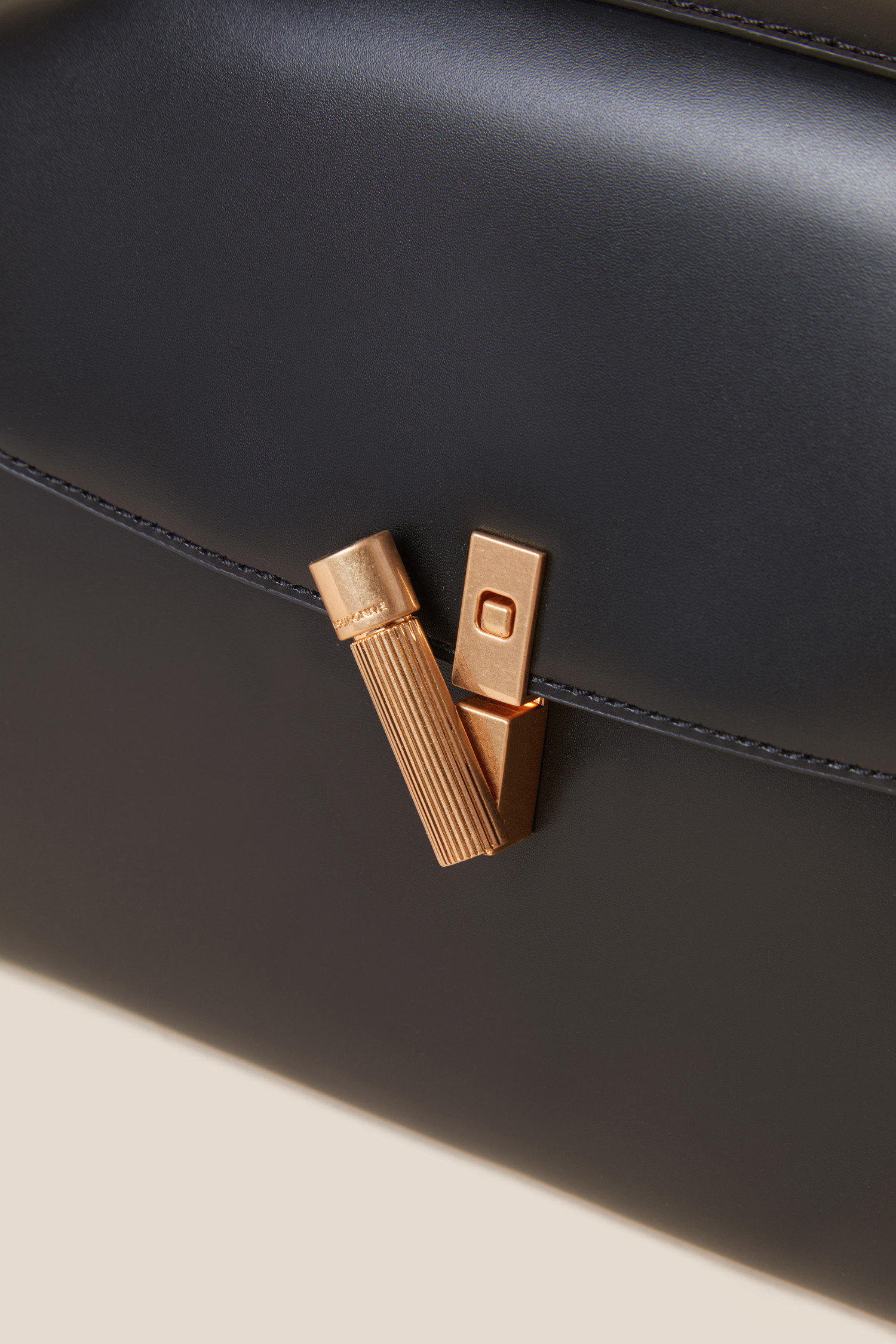 Pivot Tote 26_COURONNE - 코오롱몰