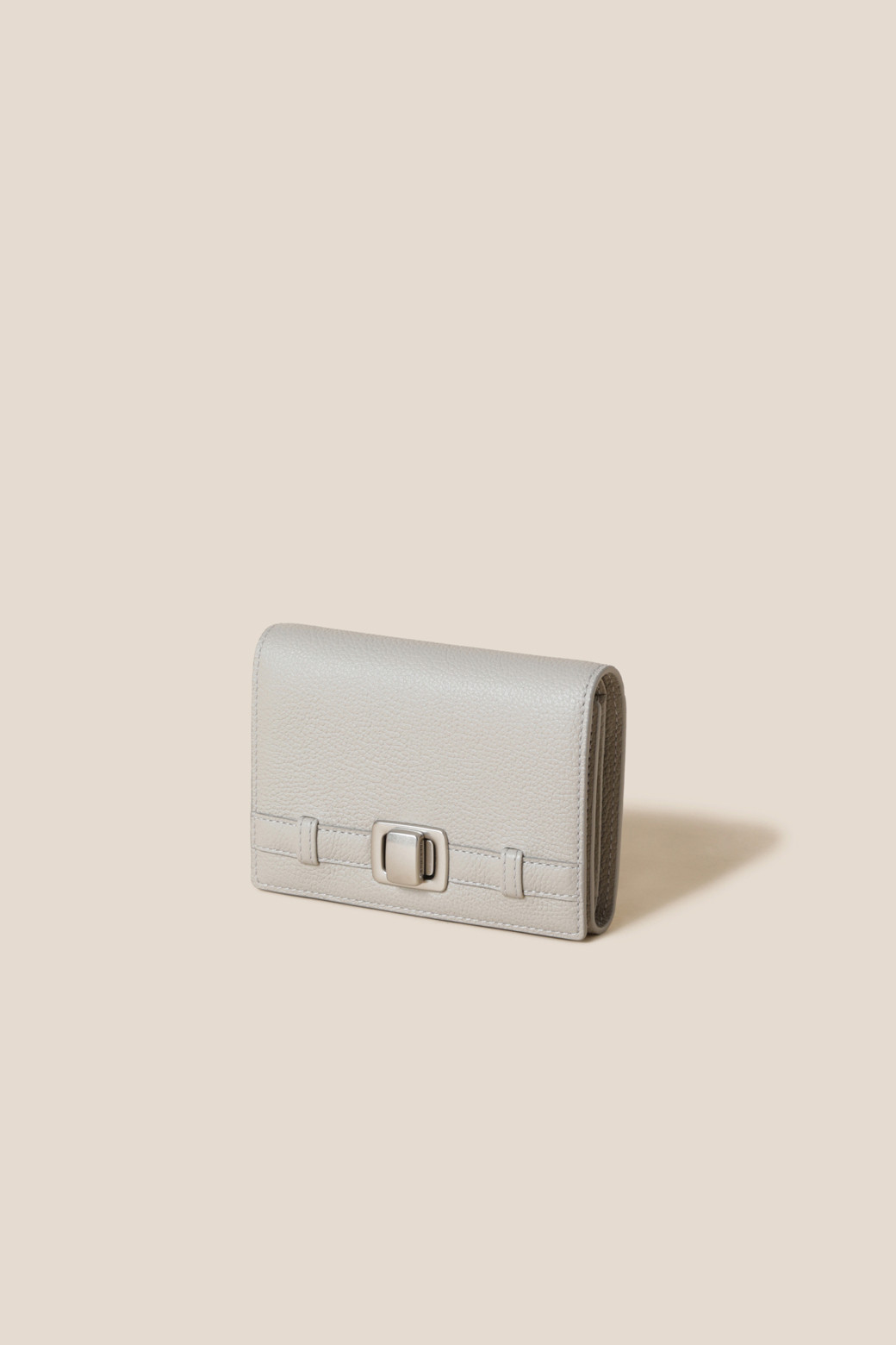 ☆COURONNE☆ Facade Noa MiniHalf Wallet RCWFX25144RED COURONNE-Facade Noa Mini-Half Wallet_RCWFX25144RED│삼성물산