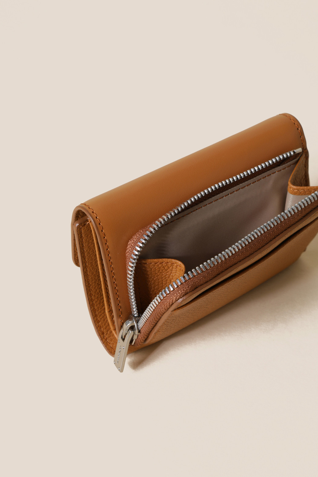 ★COURONNE★ Stephanie Le Temp Minihalf Wallet_RCWFX25111GRL Stephanie Le Temp Mini-half Wallet_COURONNE - 코오롱몰
