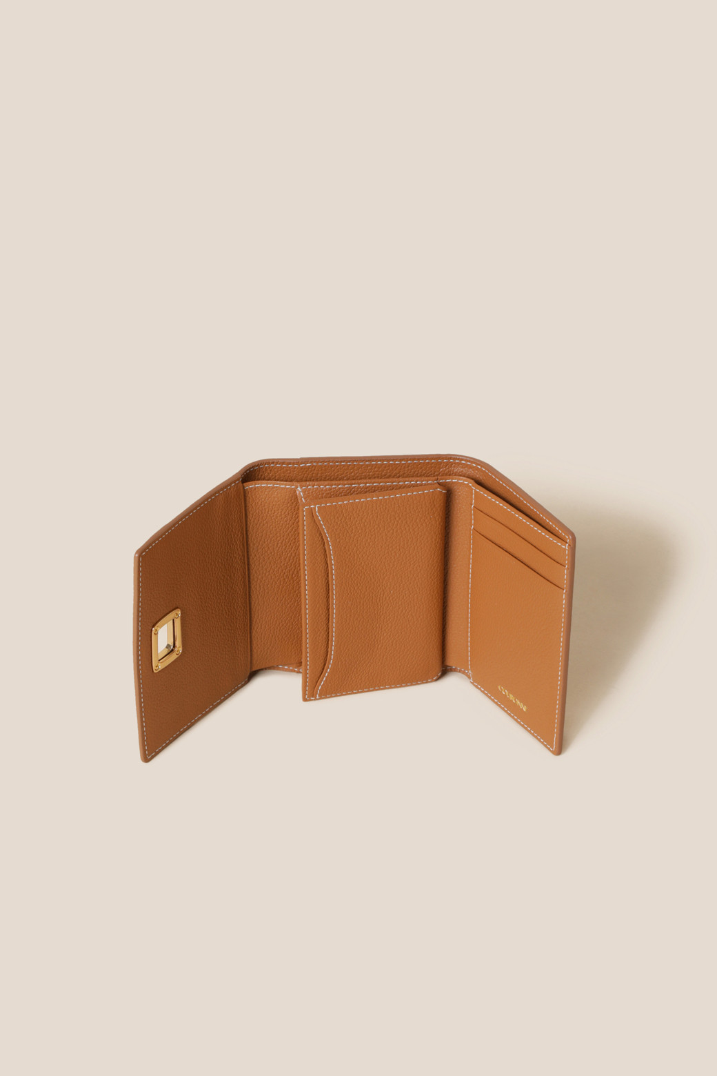 [COURONNE] Facade Noa Half Wallet C CAMEL / 韓国発 COURONNE] Facade Noa Half Wallet C CAMEL / 韓国発