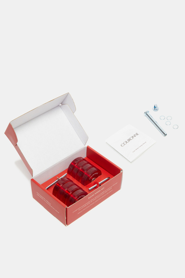베이글 캐리어 전용 교체용 휠, Bagel Color Wheel Set (Red)입니다. 지름 5.5cm의 레드 컬러 플라스틱 휠로, 가방 커스터마이징에 활용할 수 있습니다. 구성품은 컬러휠 8PCS, 렌치 2PCS, 볼트, 베어링, 휠 체인지 매뉴얼로 이루어져 있으며, 10가지 컬러 선택이 가능합니다.

