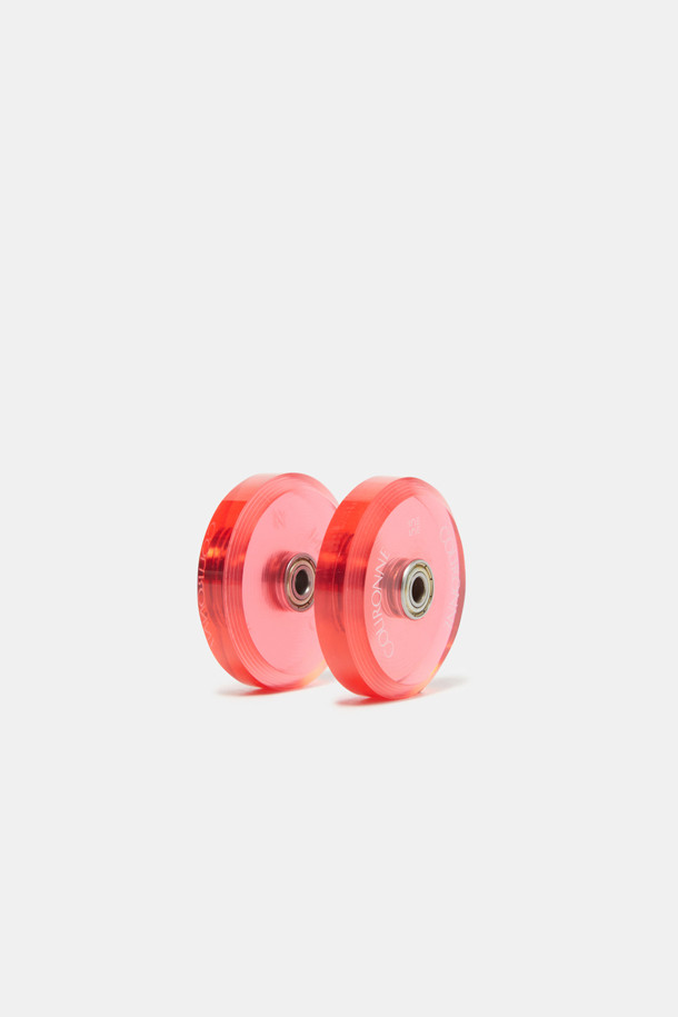 Bagel Color Wheel Set (Pink)는 5.5cm 크기의 핑크색 휠 디자인으로, 에폭시 소재로 제작된 기타 용품입니다. 8개의 컬러휠, 2개의 렌치, 볼트 및 베어링이 포함되어 있으며, 휠 교체 매뉴얼과 무료 휠 교체 서비스를 제공합니다. 10가지 컬러 옵션으로 원하는 스타일을 연출할 수 있습니다.
